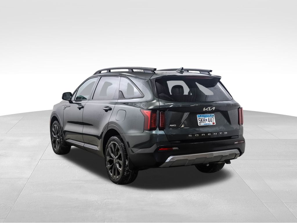 Thumbnail: 2022 Kia Sorento - 3