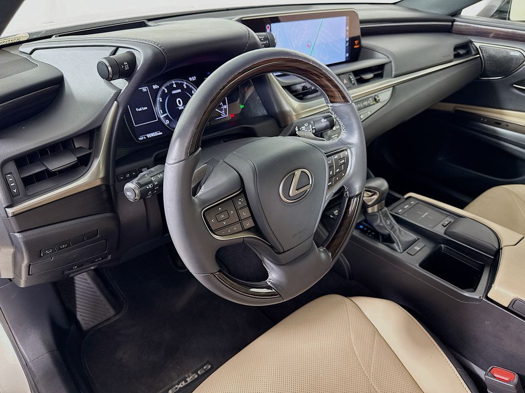 Thumbnail: 2019 Lexus ES - 9