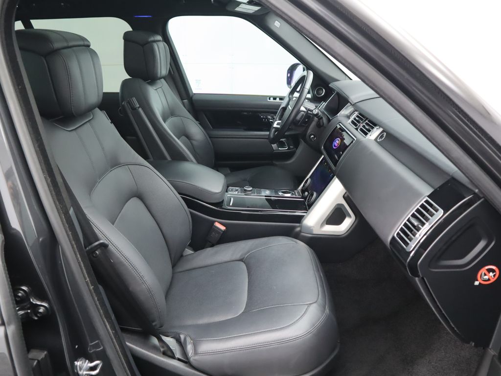 Thumbnail: 2018 Land Rover Range Rover - 20