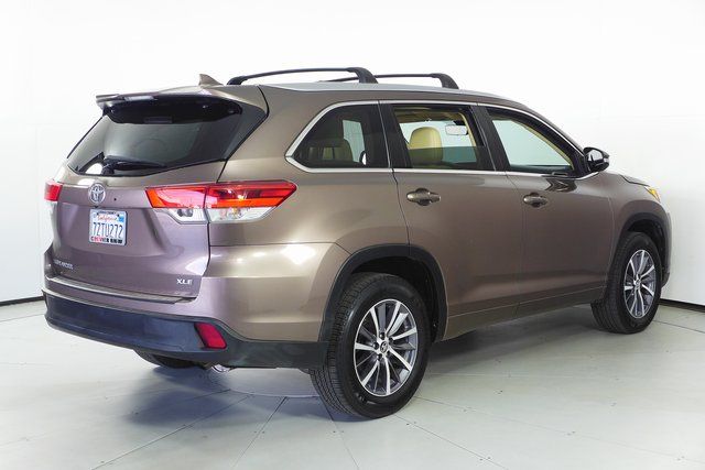 2017 Toyota Highlander XLE 7