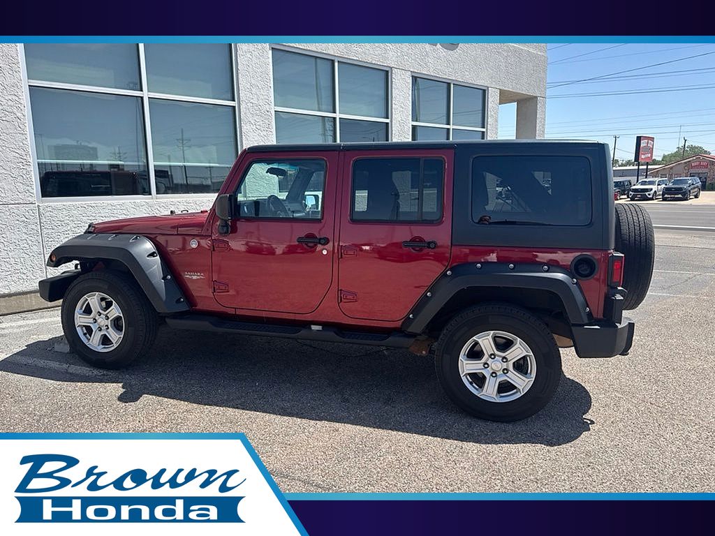2011 Jeep Wrangler Unlimited Sahara - 0