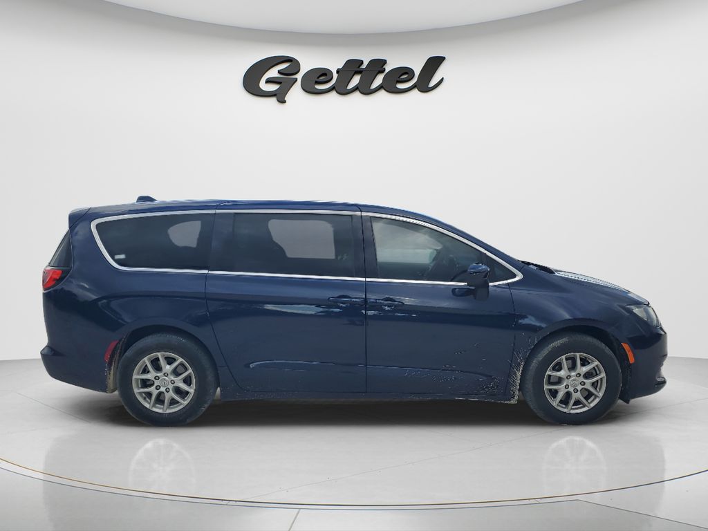 View vehicle photo 3