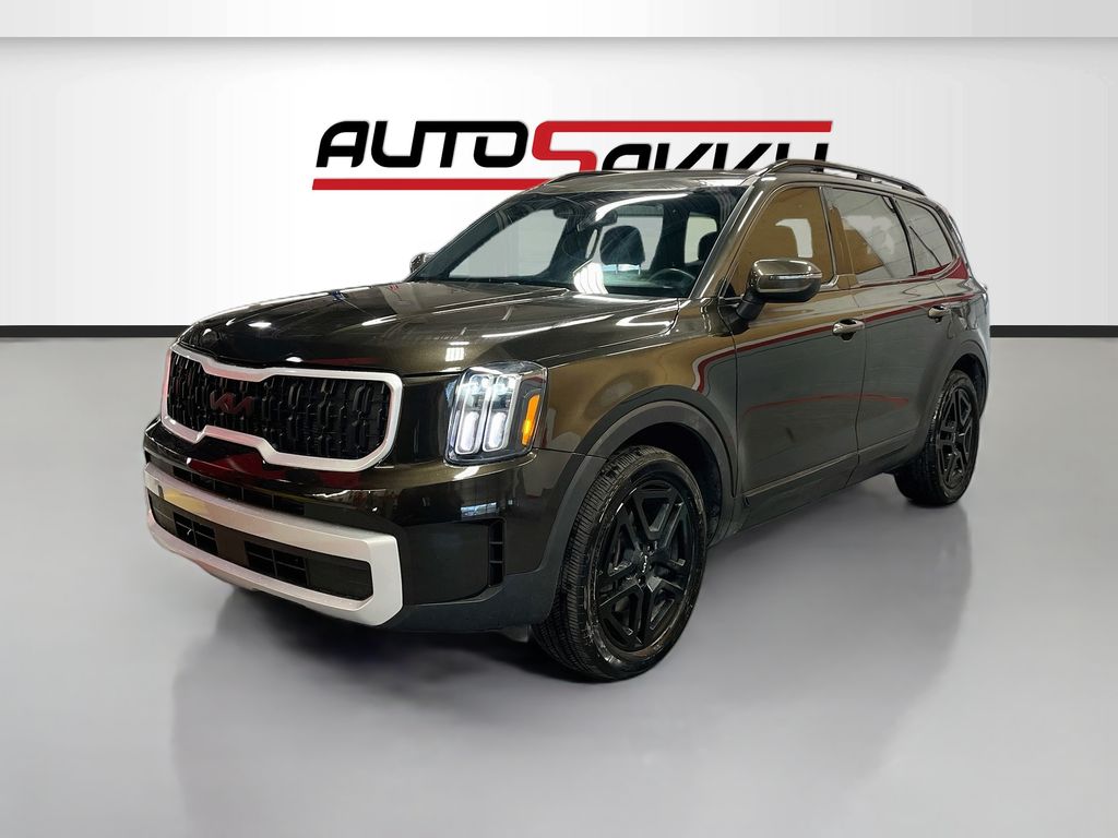 Used 2024 Green Kia EX X-Line image 3