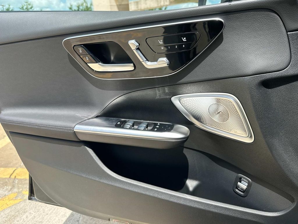 Thumbnail: 2025 Mercedes-Benz C-Class - 18