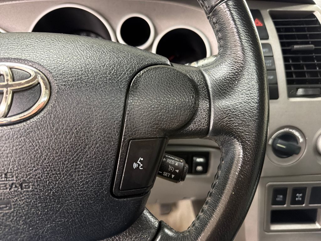 Used 2011 Silver Toyota SR5 image 20