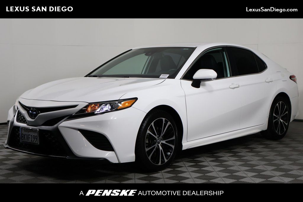 2019 Toyota Camry SE -
                San Diego, CA