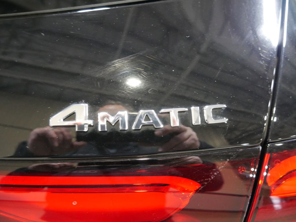 Thumbnail: 2023 Mercedes-Benz GLC - 10