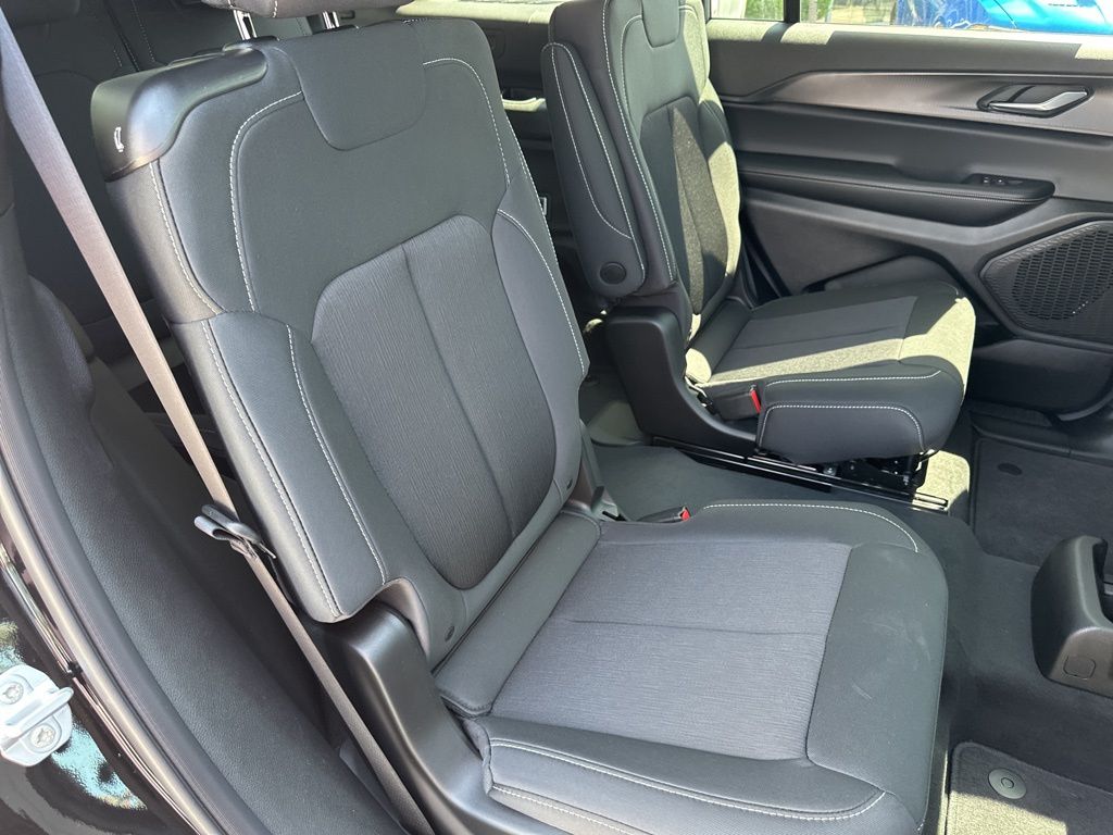 2025 Jeep Grand Cherokee L Laredo - Photo 48