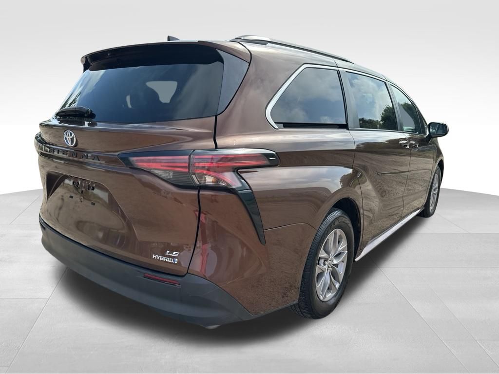 Used 2022 Toyota Sienna Van