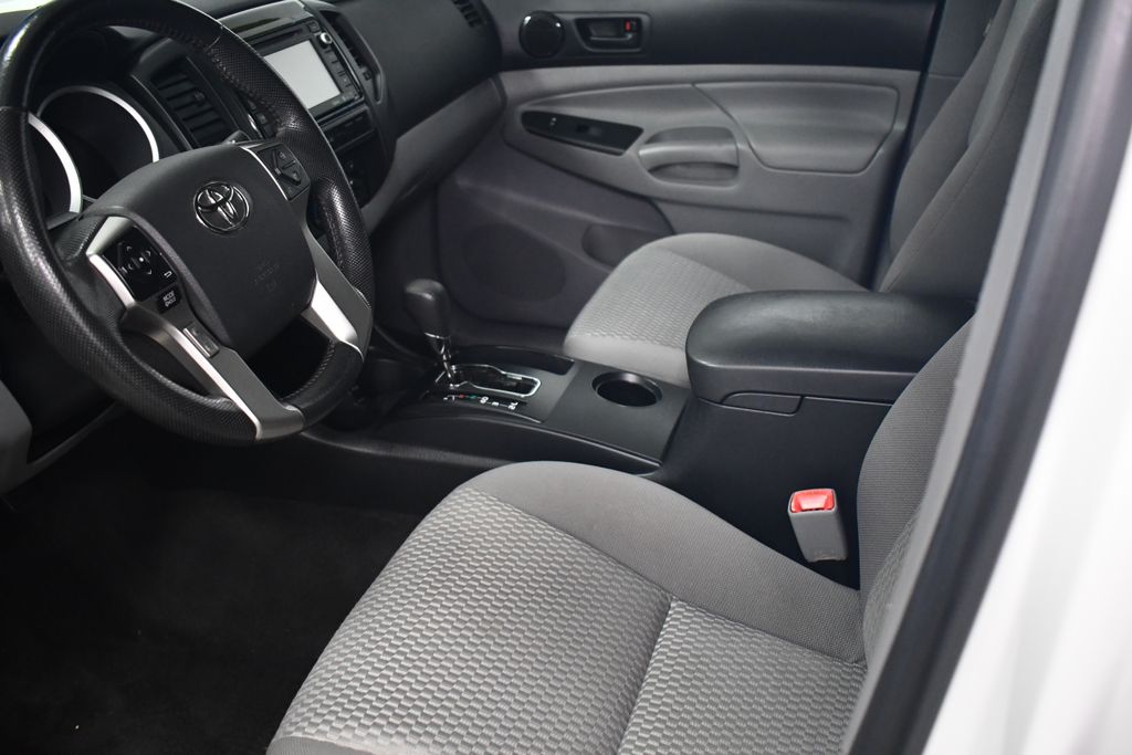 Thumbnail: 2015 Toyota Tacoma - 23