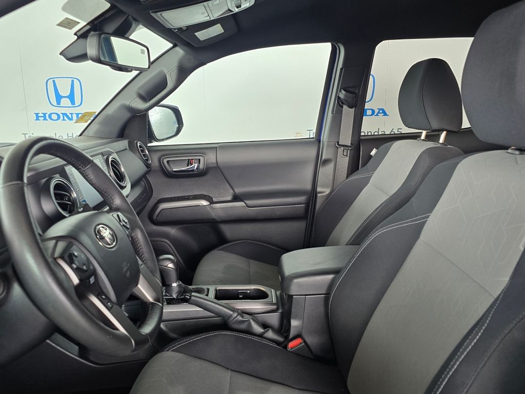 Thumbnail: 2023 Toyota Tacoma - 8