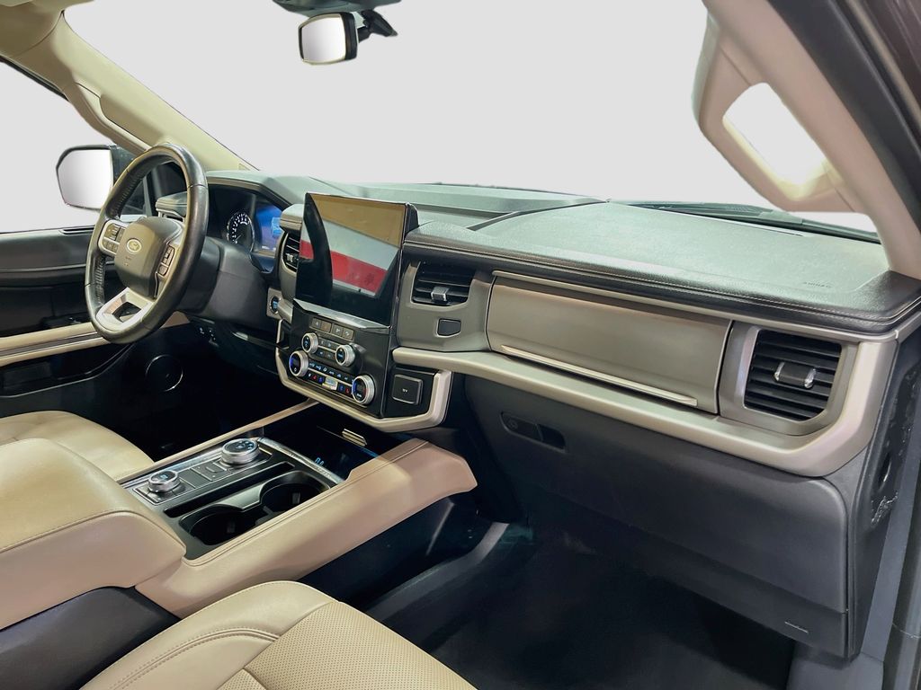 Used 2024 Gray Metallic Ford XLT image 31
