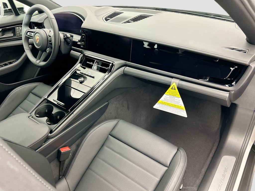 Thumbnail: 2026 Porsche Panamera - 20