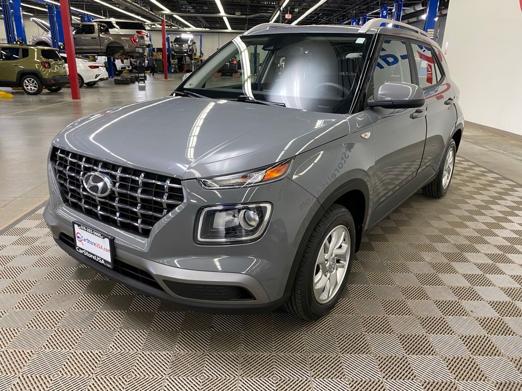 View vehicle photo 5