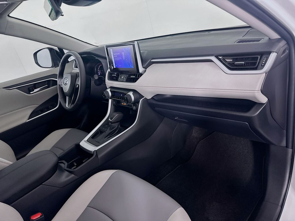 Thumbnail: 2025 Toyota RAV4 - 30