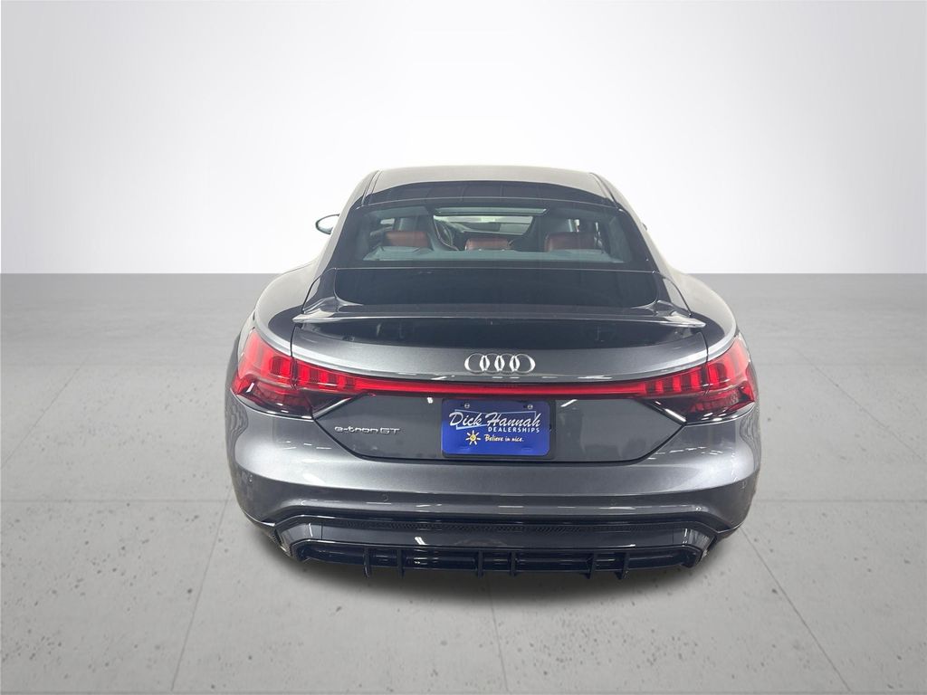 2024 Audi e-tron GT Premium Plus
