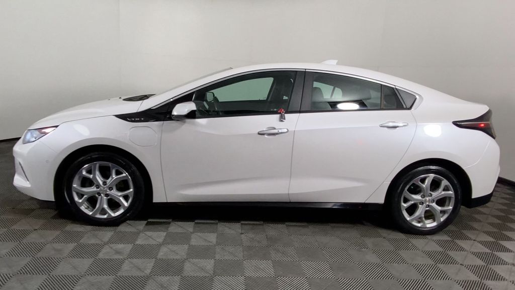 2018 Chevrolet Volt Premier 4