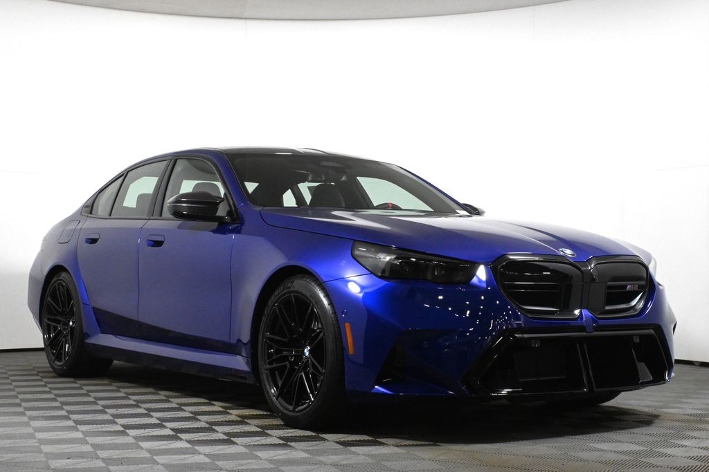 Thumbnail: 2026 BMW M5 - 9