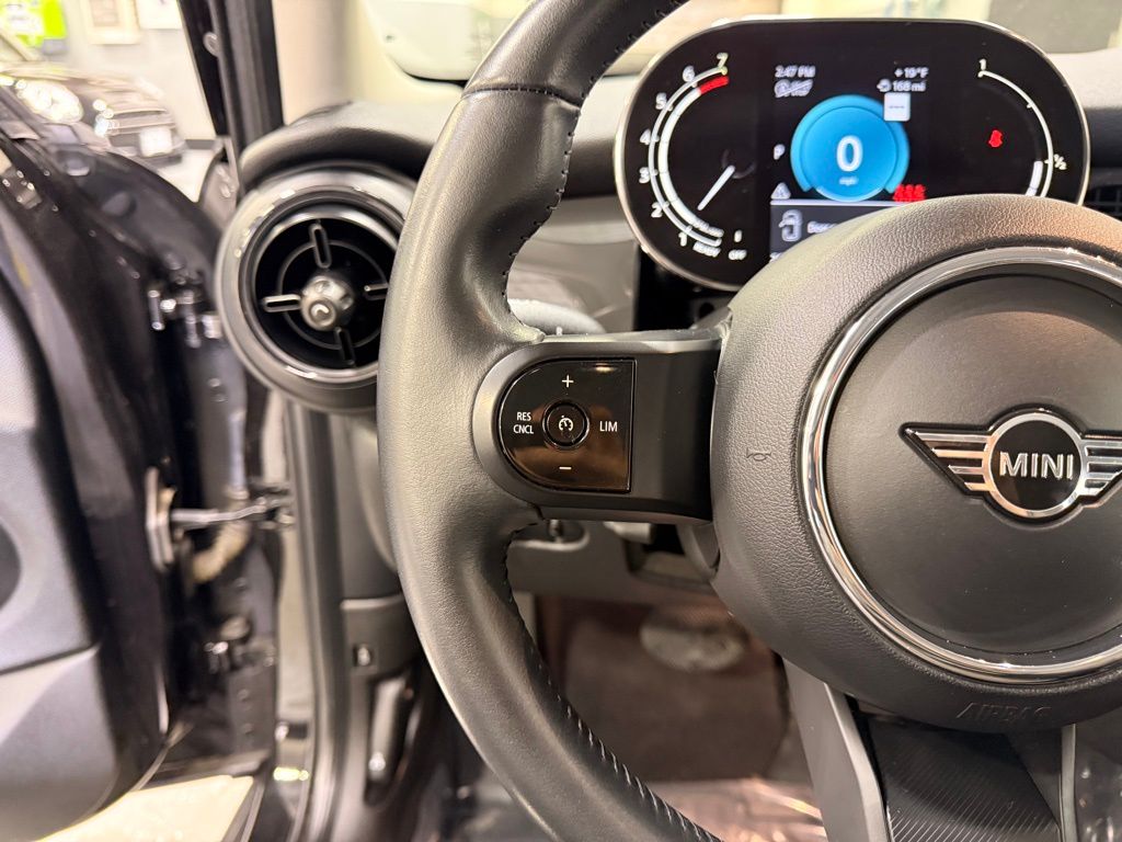 Thumbnail: 2022 MINI Cooper - 13