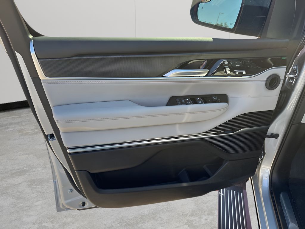 New 2026 Silver Jeep Summit image 25