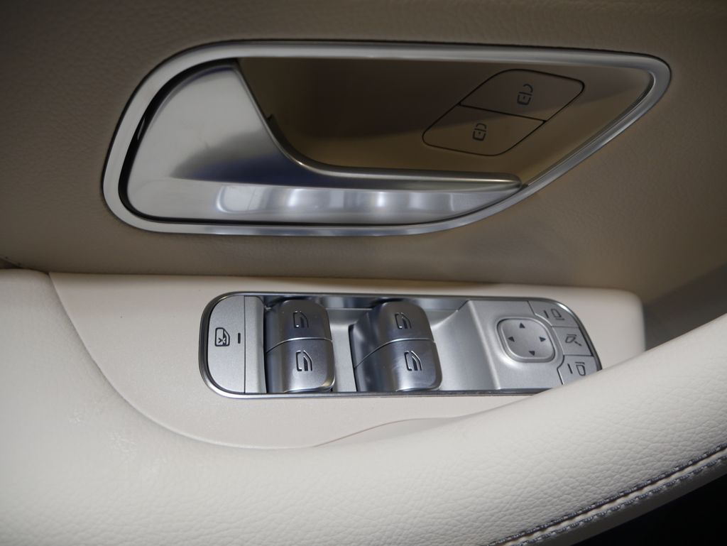 Thumbnail: 2026 Mercedes-Benz GLE - 18