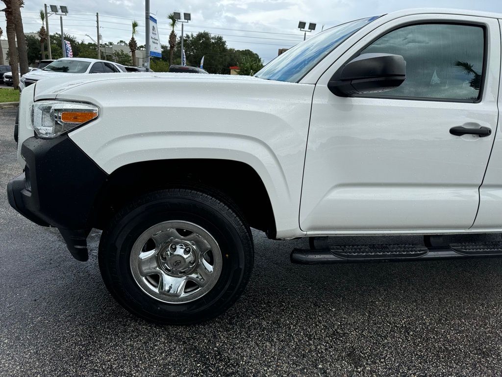 2021 Toyota Tacoma SR 11