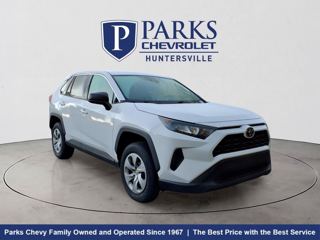 White 2022 Toyota RAV4 SUV / Crossover Front-Wheel Drive 8-Speed Automatic