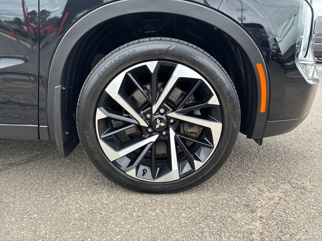 2023 Mitsubishi Outlander SE  at Auto Express Mitsubishi