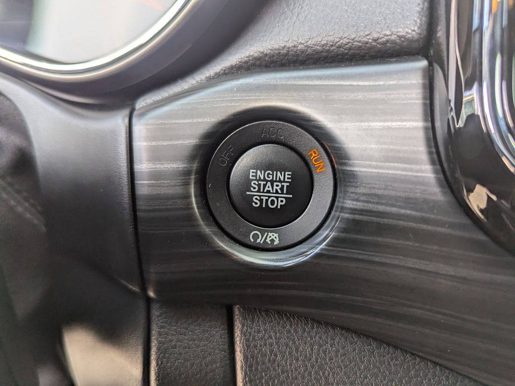 used 2019 Jeep Grand Cherokee car, priced at $16,594