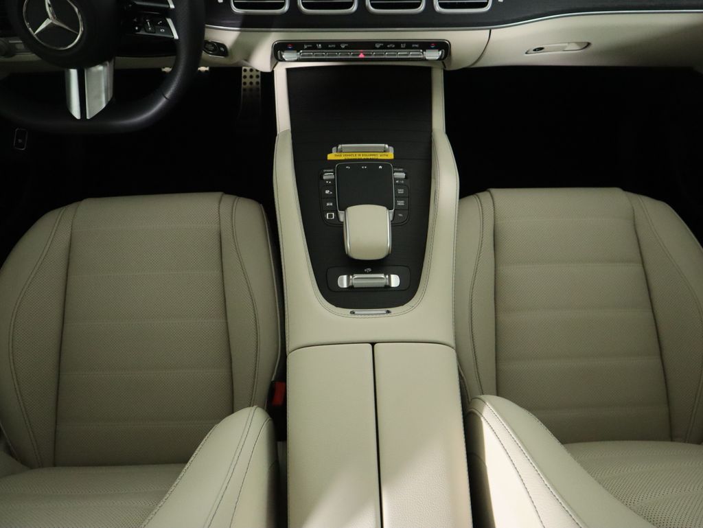 Thumbnail: 2025 Mercedes-Benz GLS - 18