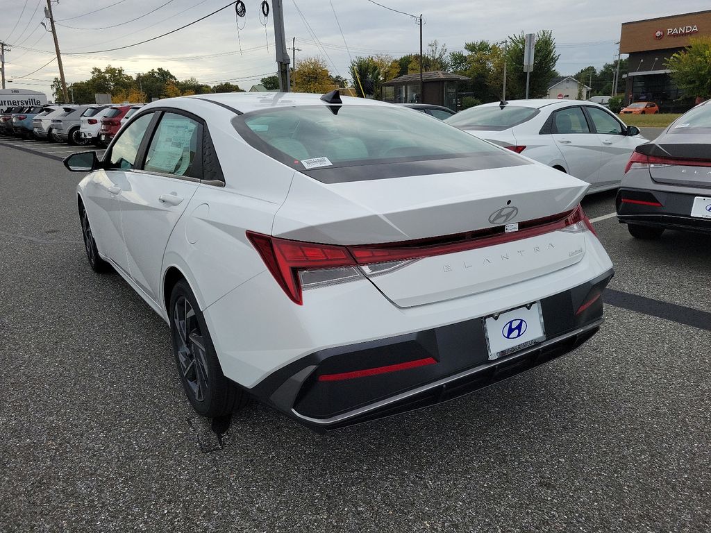 2025 Hyundai Elantra Limited Edition 3