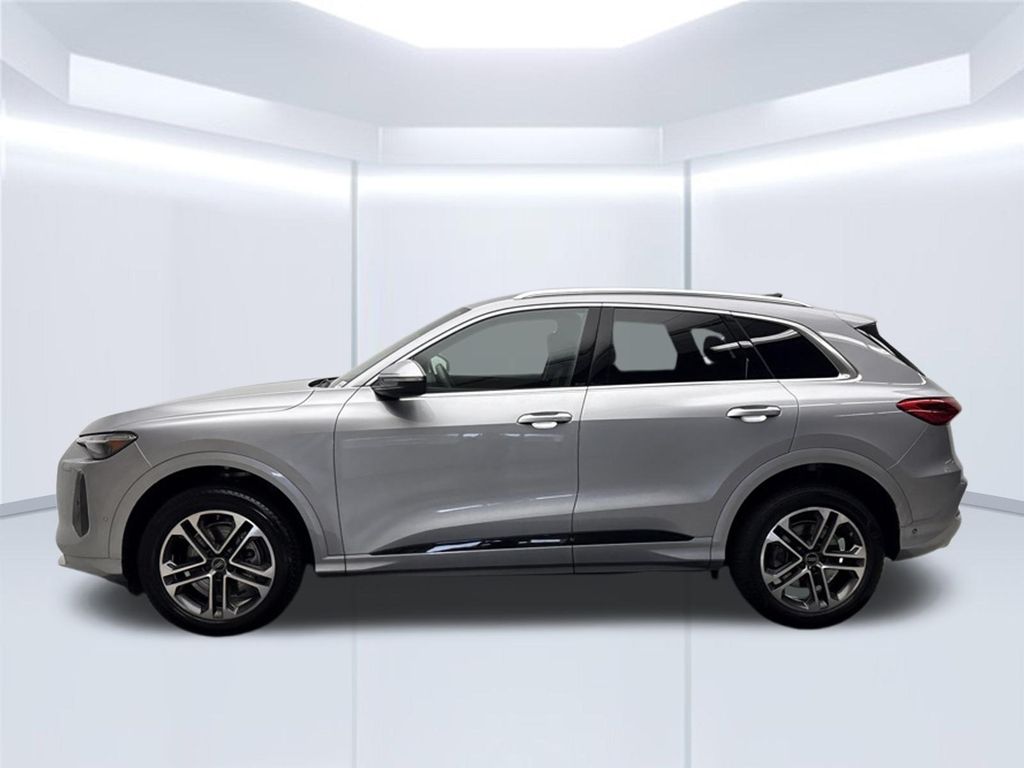 Thumbnail: 2025 Audi Q5 - 2