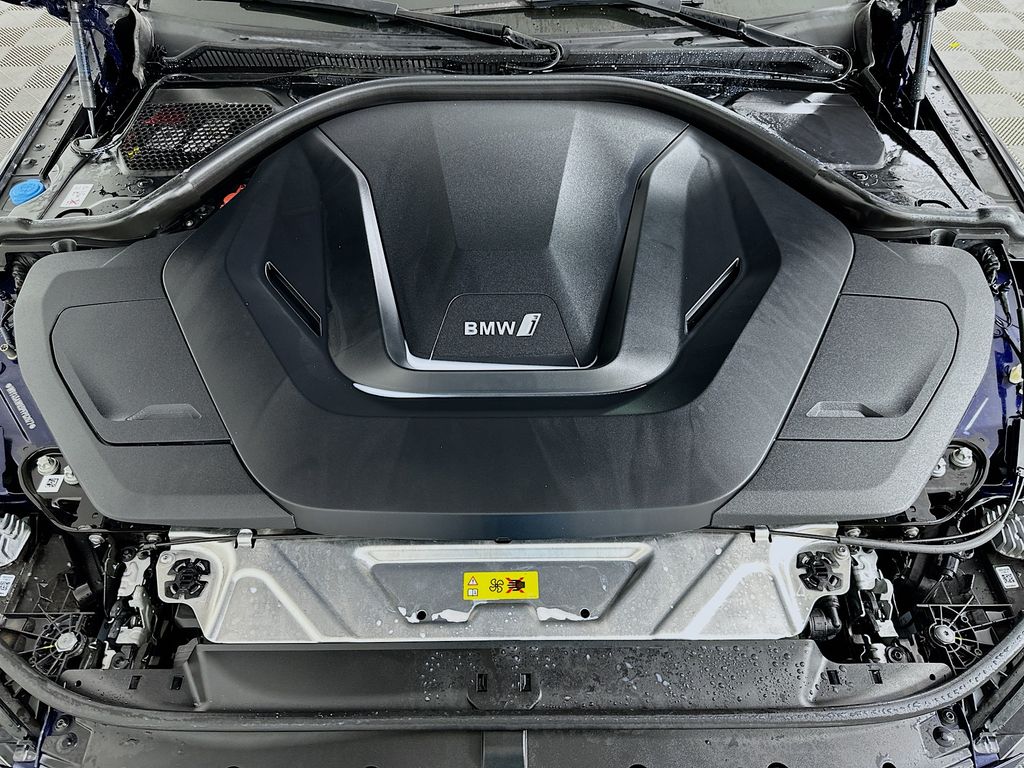 Thumbnail: 2023 BMW i4 - 31
