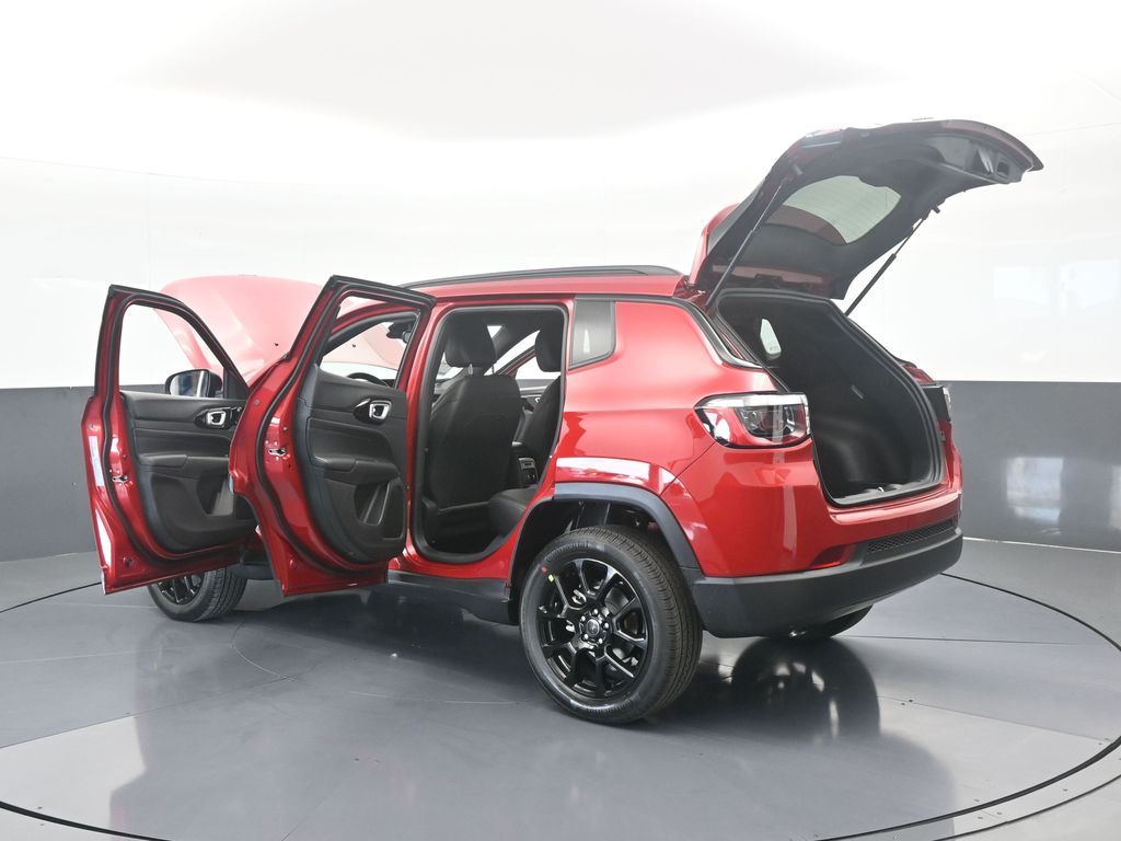 New 2026 Red Hot Pearlcoat Jeep Latitude image 68
