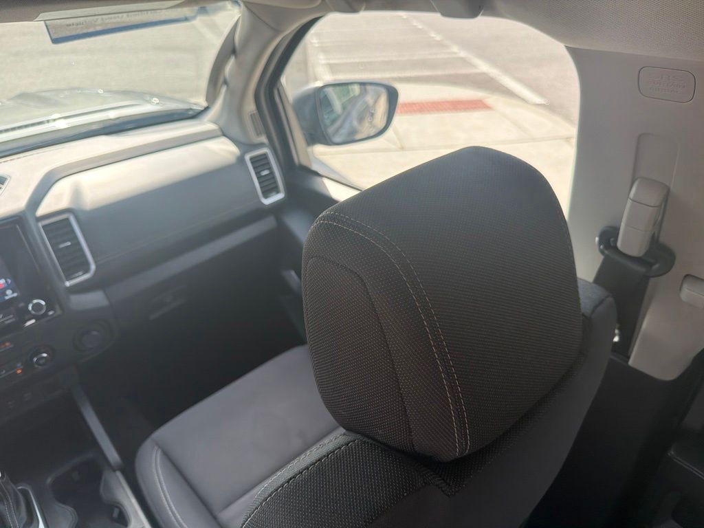 2022 Nissan Frontier Crew Cab SV 4x2