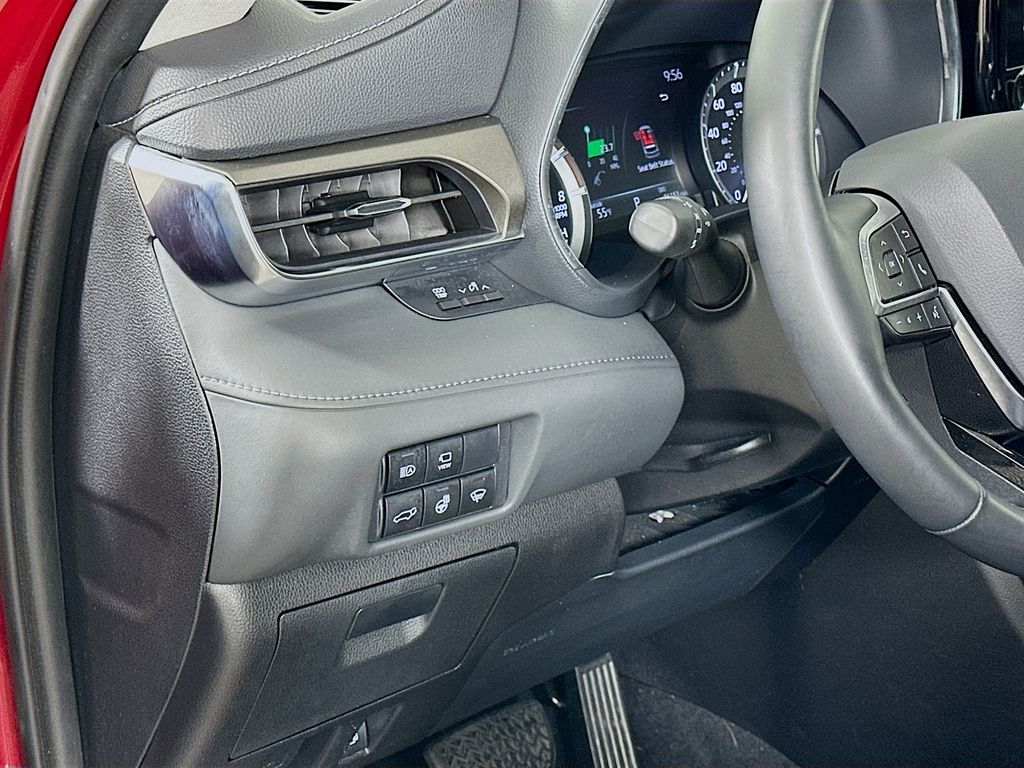 Thumbnail: 2021 Toyota Highlander - 10