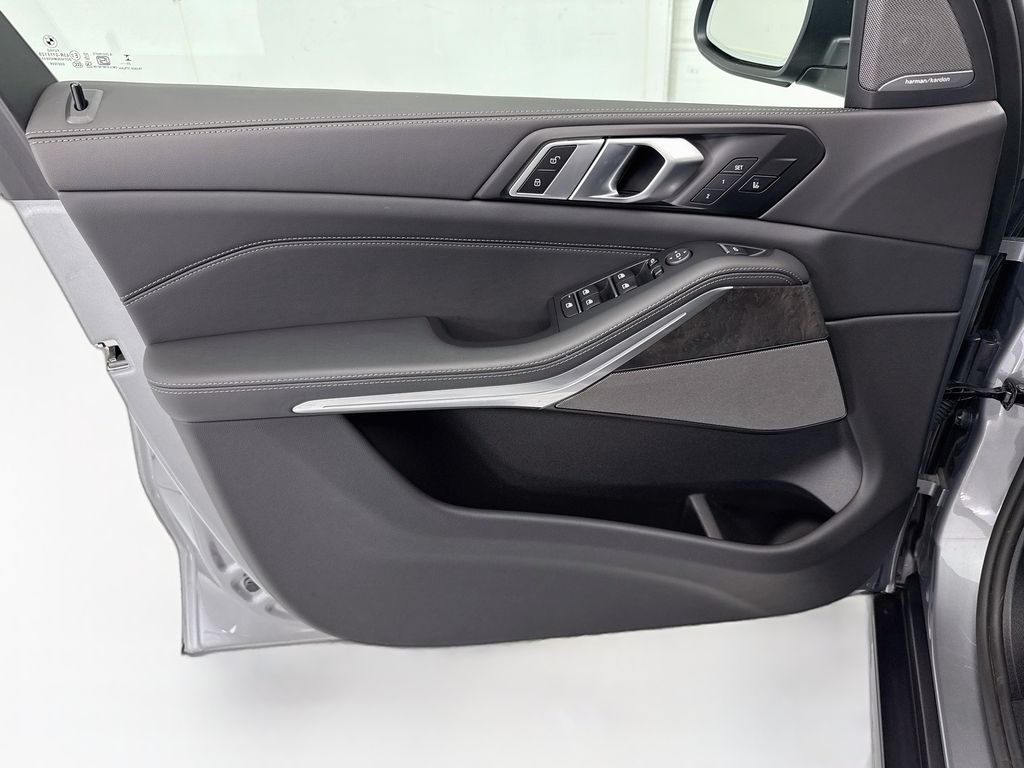 Thumbnail: 2026 BMW X5 - 23