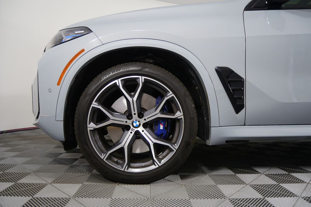 2024 BMW X5 M60i 7