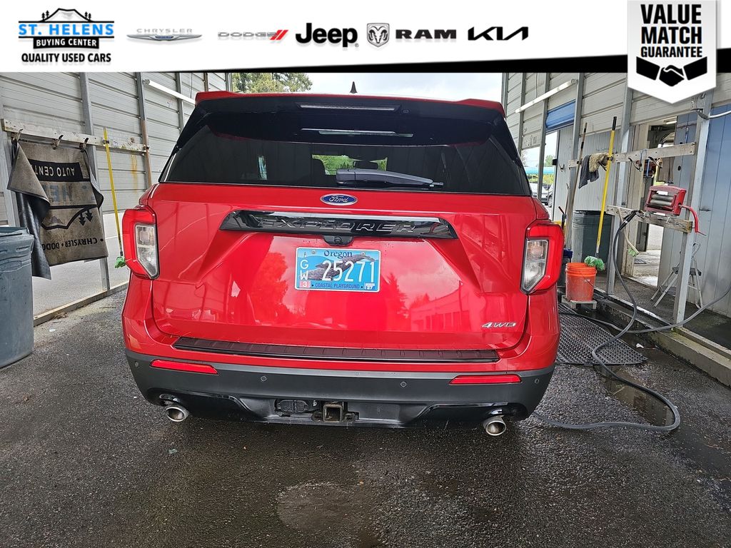 View vehicle photo 4