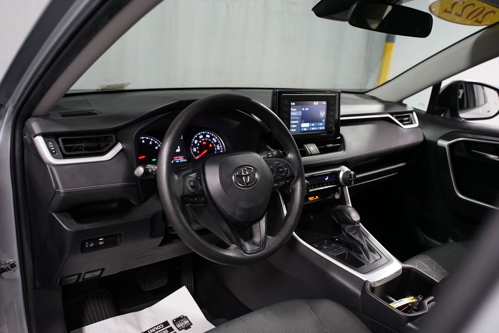 Thumbnail: 2022 Toyota RAV4 - 11