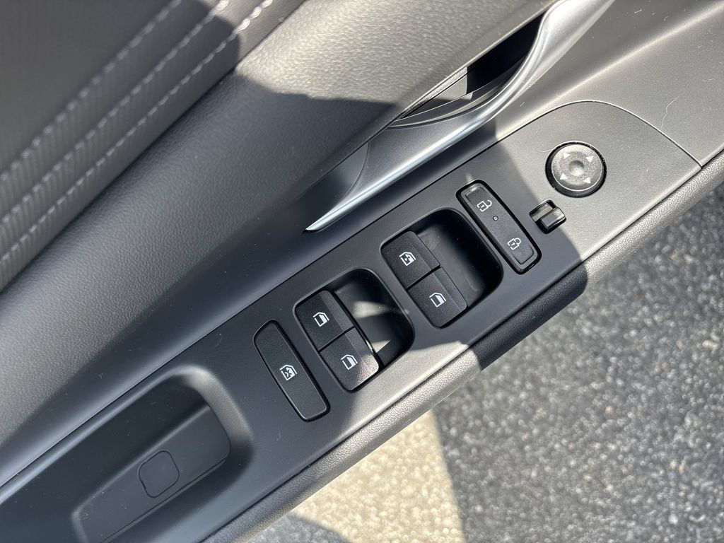 Used 2025 Intense Blue Hyundai SEL Convenience image 15