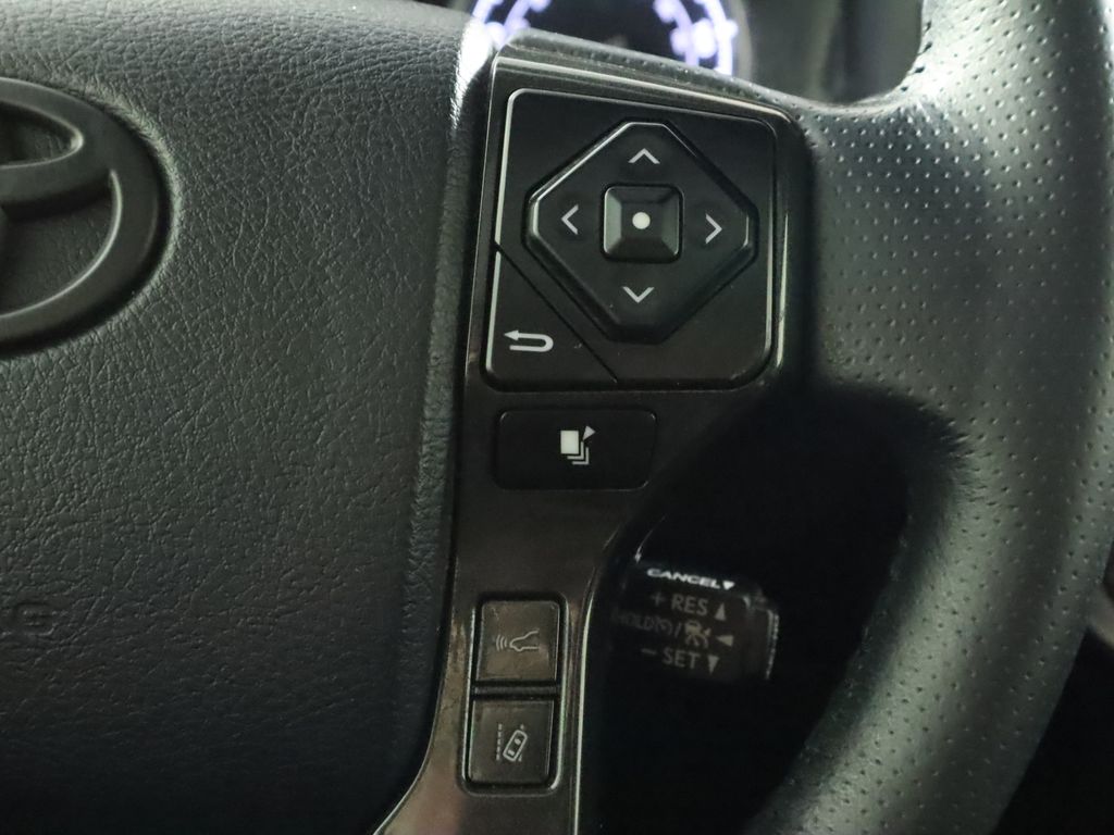 Thumbnail: 2023 Toyota 4Runner - 12