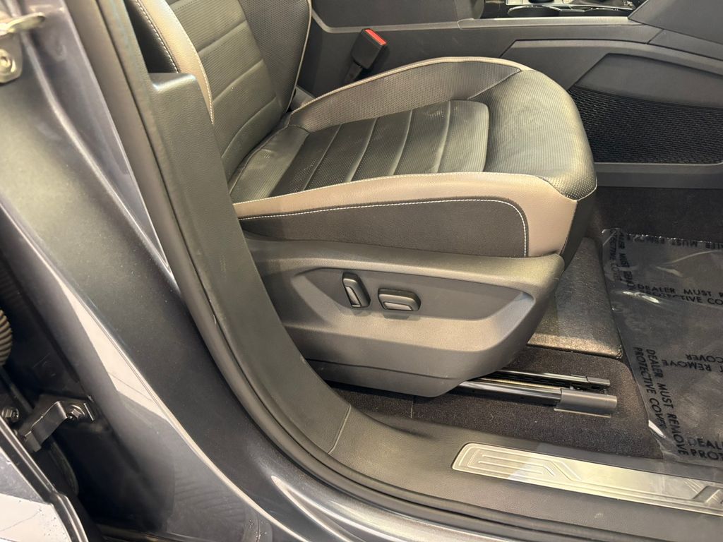 2022 Volkswagen Atlas 3.6L V6 SEL Premium R-Line