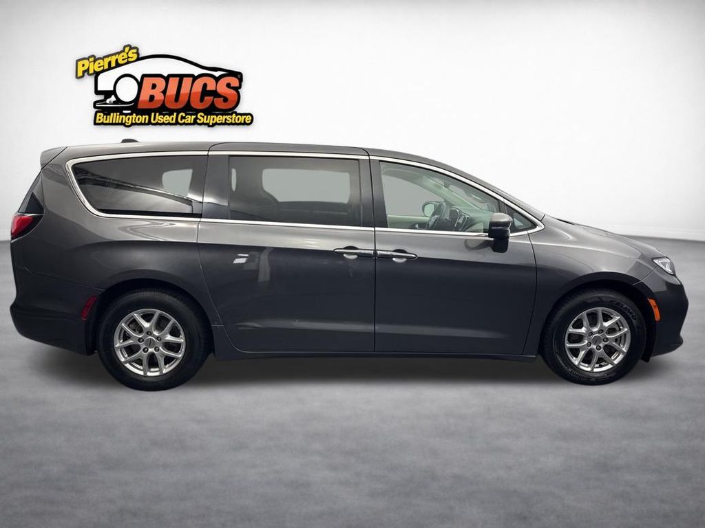 View vehicle photo 6