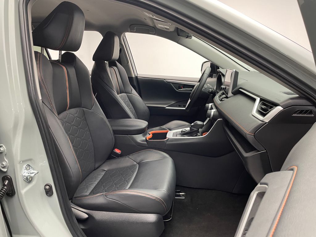 2023 Toyota RAV4 Adventure 18