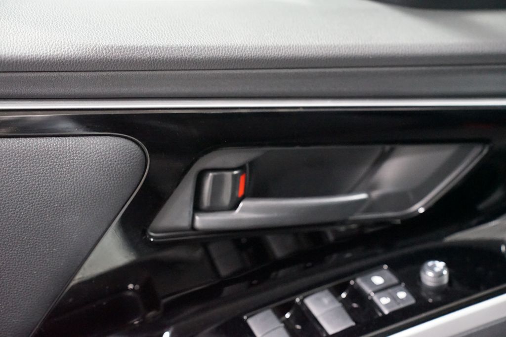 Thumbnail: 2024 Toyota bZ4X - 29