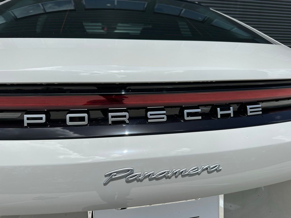 Thumbnail: 2025 Porsche Panamera - 12