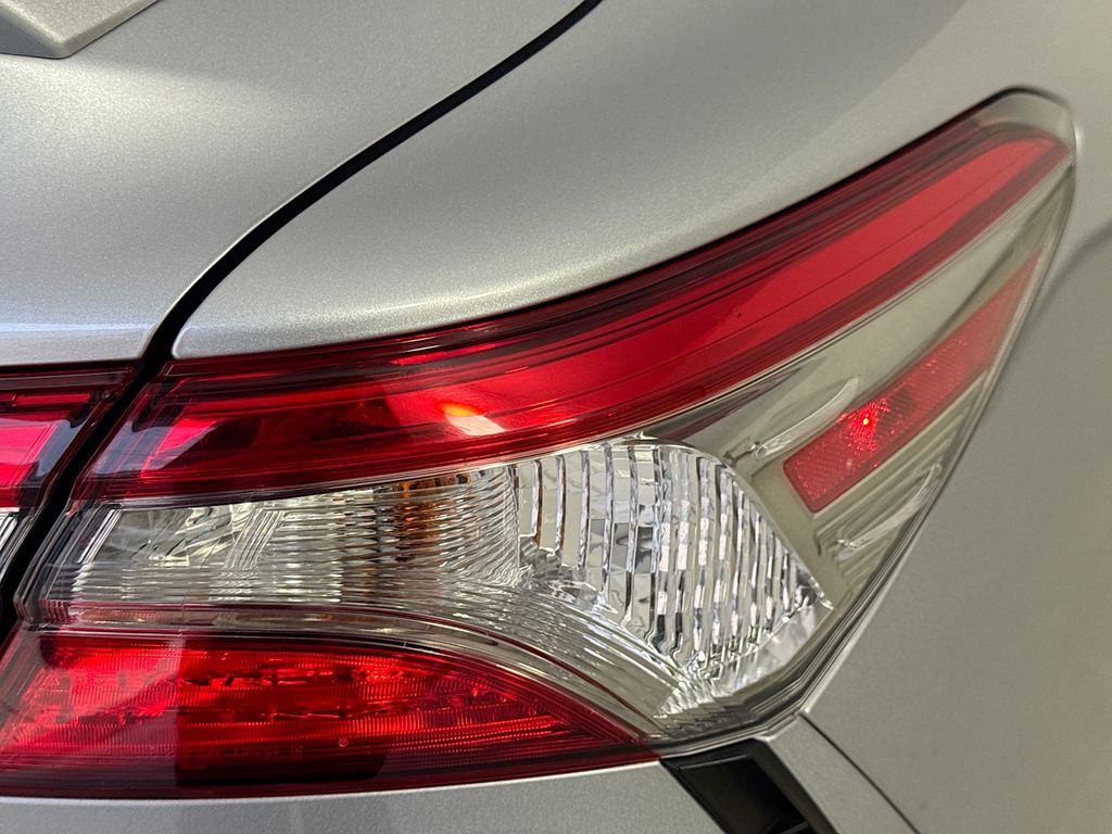 Used Car 2019 Toyota Camry Hybrid  Se For Sale Under $20,000 In Austin, Texas