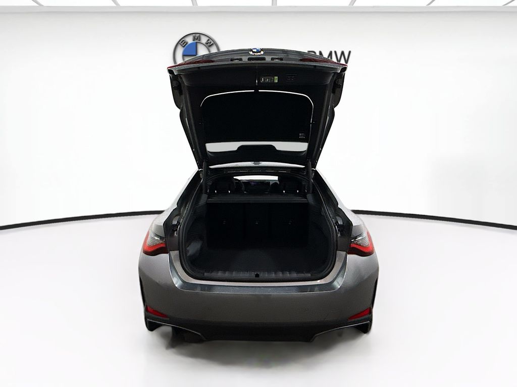 Thumbnail: 2026 BMW i4 - 14