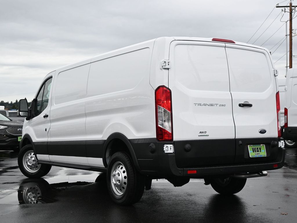 2024 Ford Transit 250